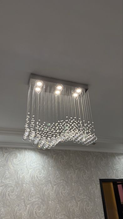 Люстра в отличном состоянии