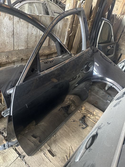 Леви и десни врати предни и задни infiniti fx30/Qx70 инфинити фх