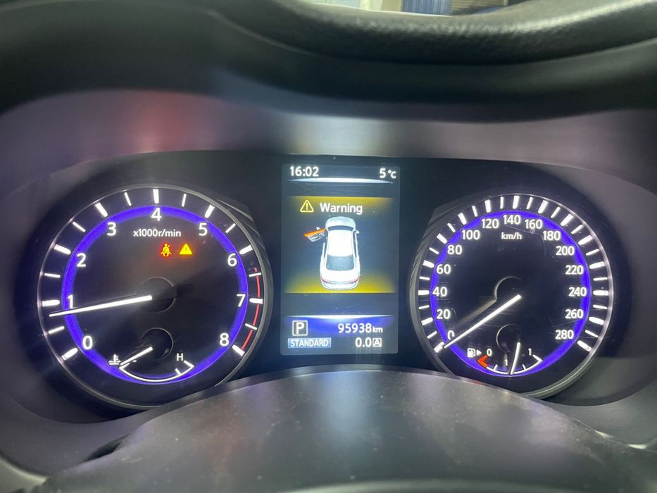 Продам Инфинити Срочно