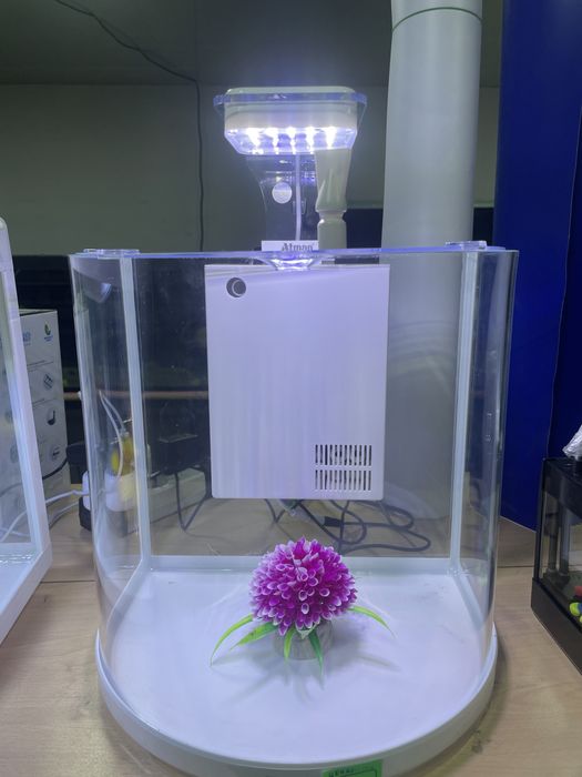 Продается заводской аквариум на 16л