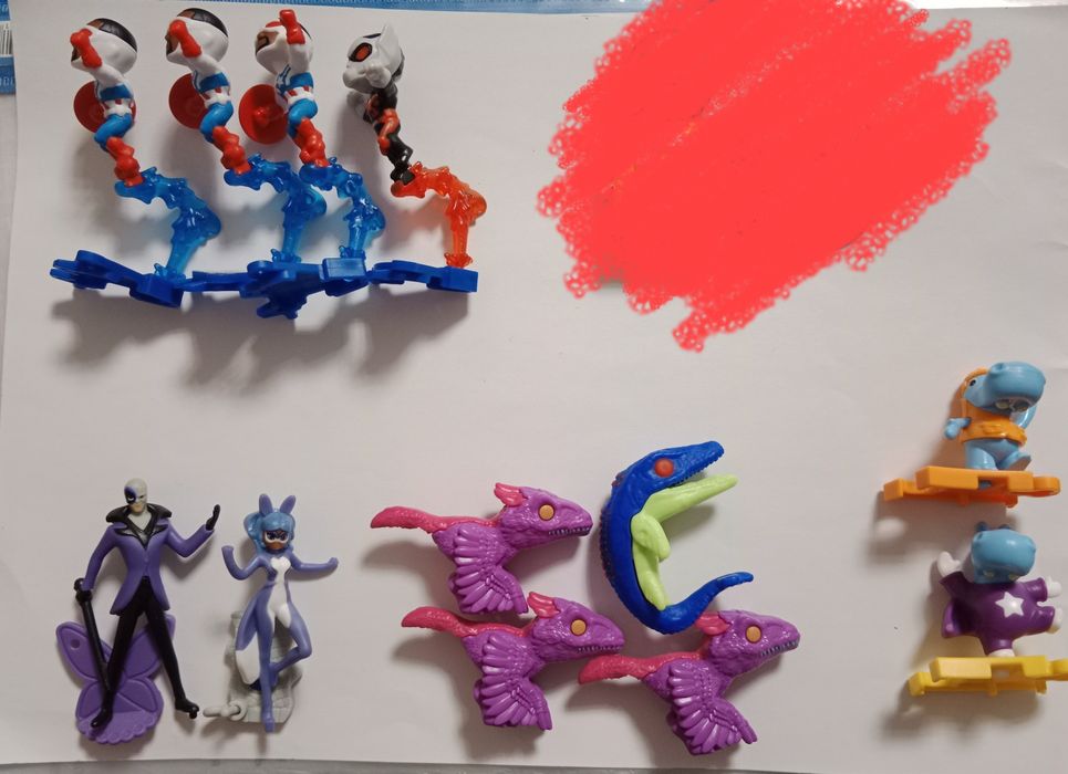 Киндер игрушки разные