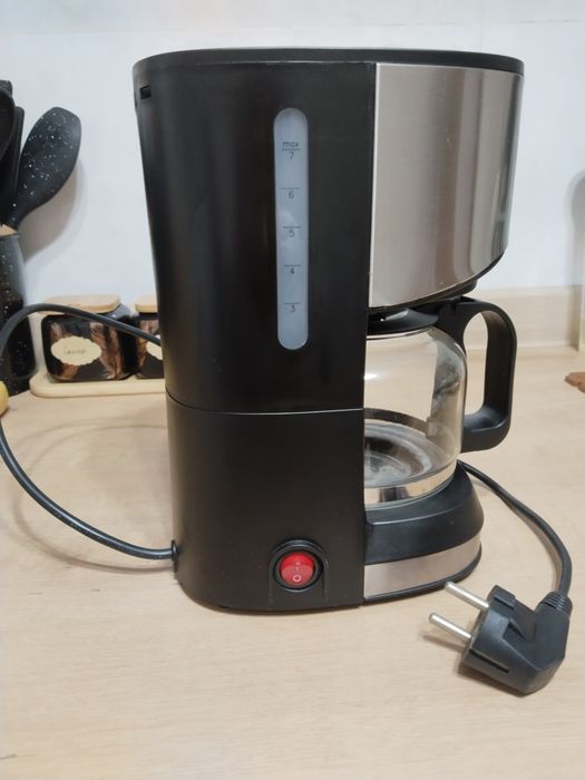 Продам кофеварку