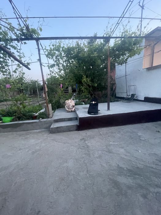 Nurafshon shahar, Birlik mahallada  8 sotix 7 xonali uchaska sotiladi