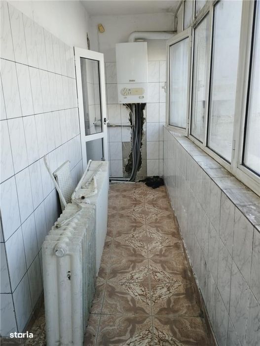 3 camere decomandate Republicii