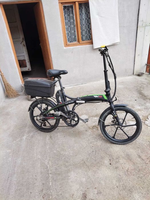 Vand bicicleta asistata electric