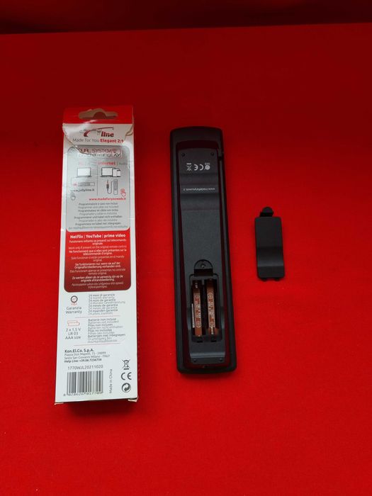 Vand 2 buc .telecomanda universale