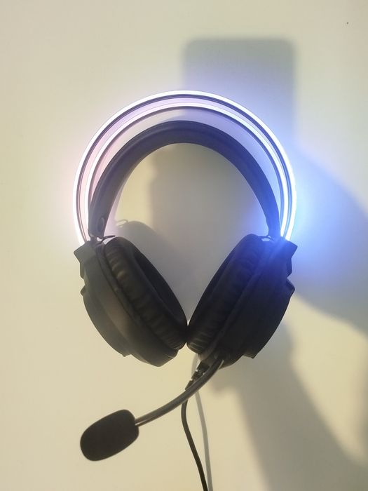 Căști gaming Aqirys Cygnus + stand pentru căști Trust