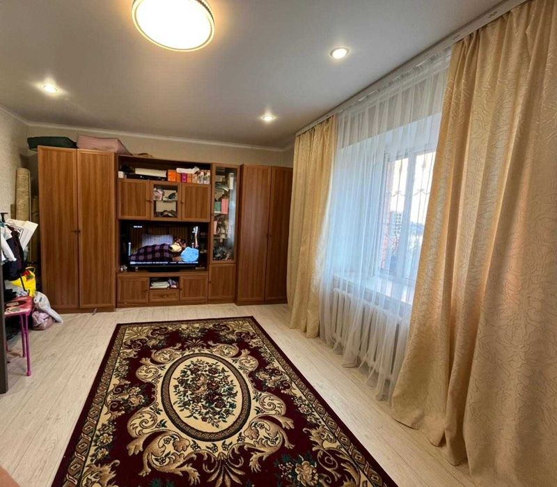 продам просторную 1 комн квартиру в центре