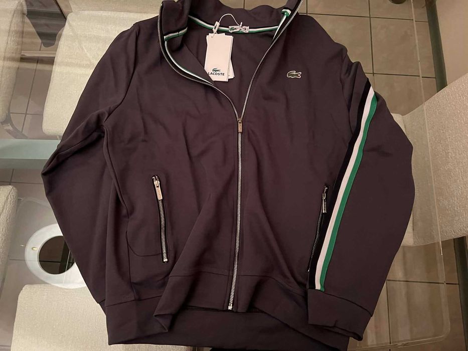Спортен екип на Lacoste
