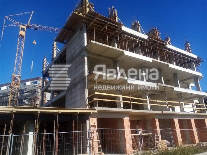 Продава се Тристаен апартамент в Поморие - 89 кв.м за 1247 €/кв.м - Снимка #2