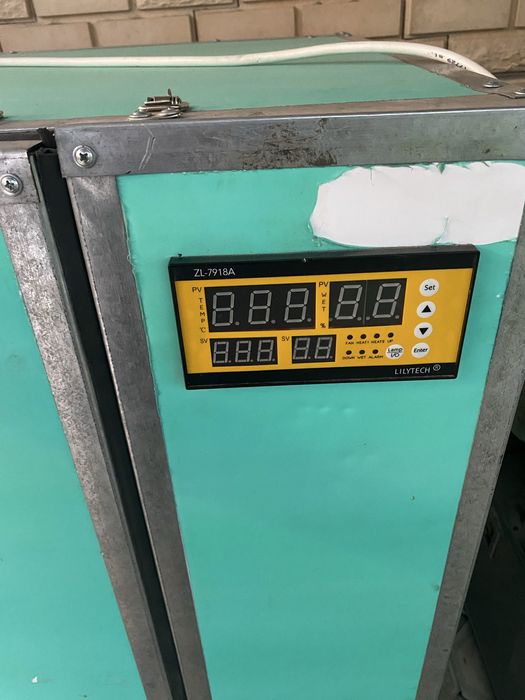 Инкубатор на 1000 яиц