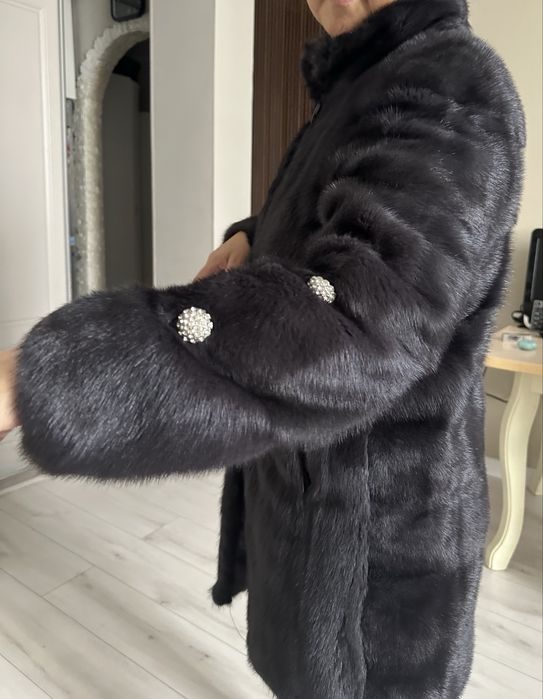 Продам шубу норковую