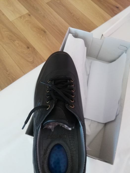 Pantofi din piele Otter 43