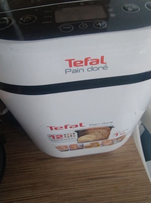 Dore, Хлебопекарна PF210138, 12 програми, 1кг, Бяла