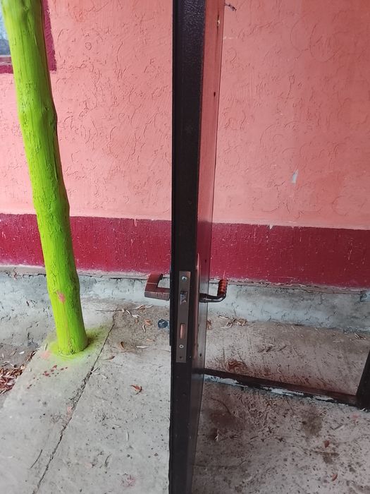 Буу есік сатылады