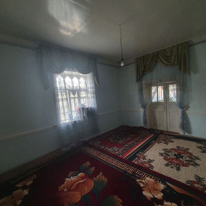 Hoxli sotiladi 9 sotix 6 xonali suv, sevit Wi-Fi doimiy bor