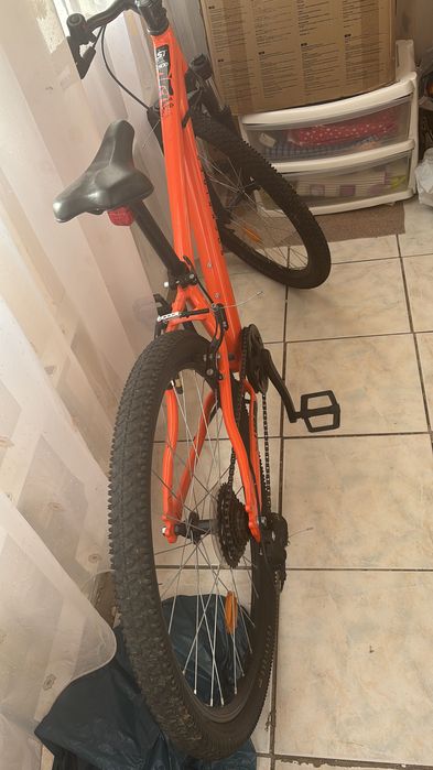 Vand bicicleta rockrider st 500 noua inca in garantie