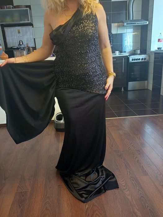Rochie super elegantă