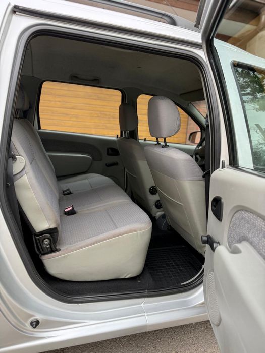Dacia Logan MCV 1.5 dci 75 cp Laureate