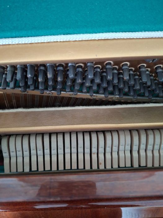 Руско пиано Ноктюрно в много добро състояние