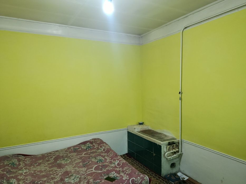 Uy sotiladi.   Xolati yaxshi