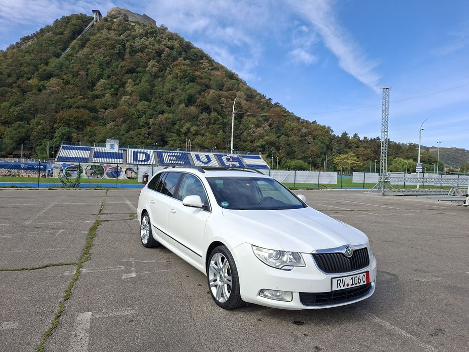 Skoda  Superb  Model Elegance 2012  2.0 Tdi   Automat D.S.G