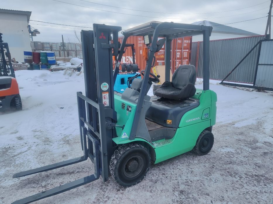 Продам вилочный погрузчик. Кара