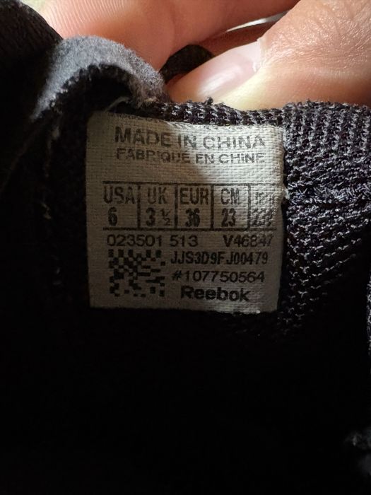 Продам кроссовки Reebok