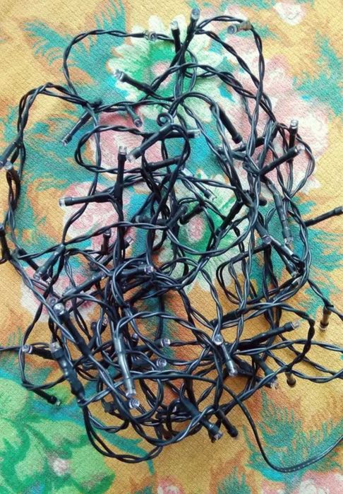 Коледна украса с 80, 180 или 384 броя LED лампички. IP44. Нови.