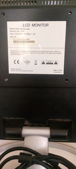 Kompiyuter monitor sotiladi holat zor
