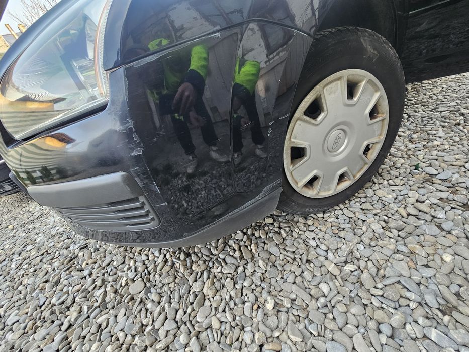 Ford focus 1.6 benzina 2007  5000lei