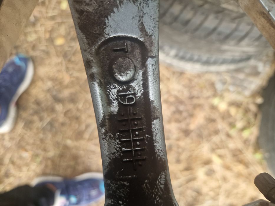 5×112мм. 205/50/17 цола Мерцедес