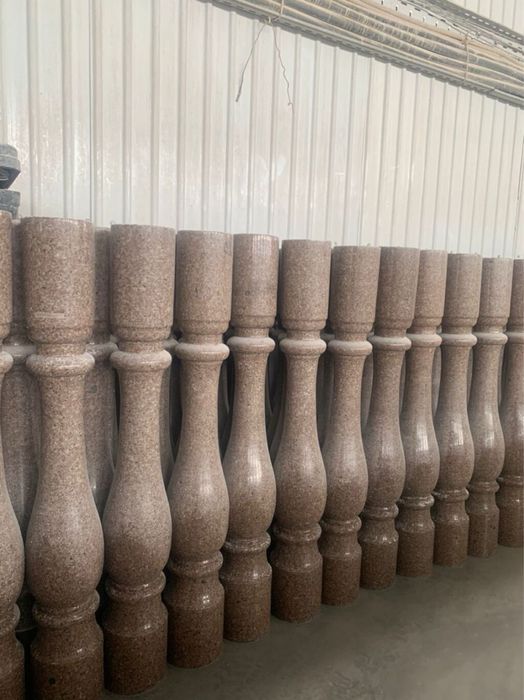 Балясины  гранитные , травертиновые , перила