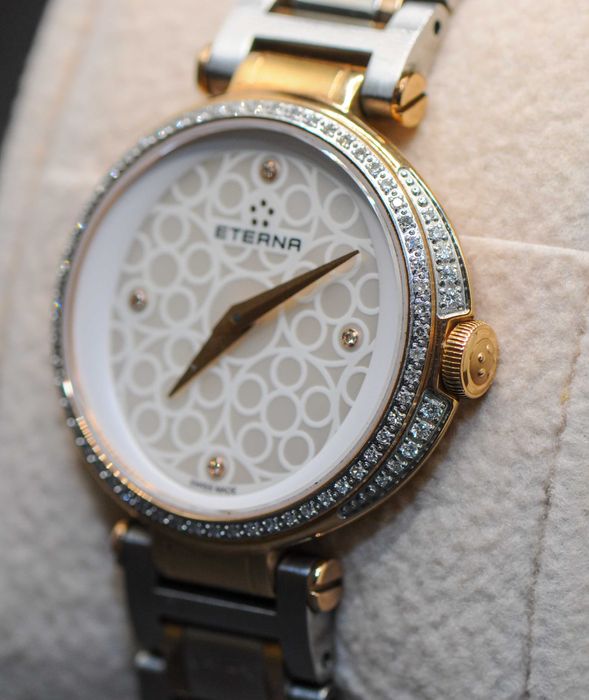 Швейцарски дамски часовник с фабрични диаманти | Eterna Grace