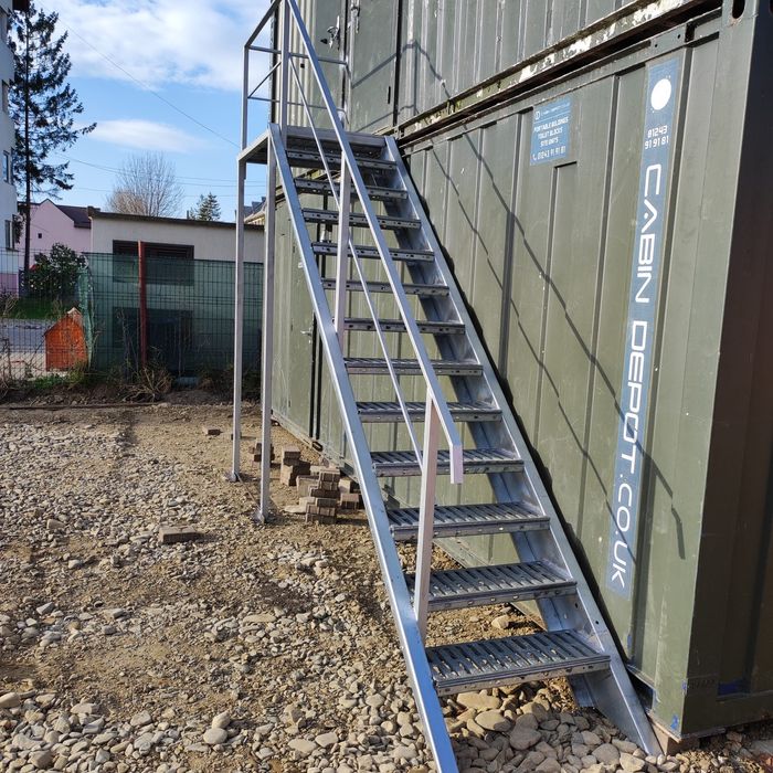 Scara metalica zincata 589x976