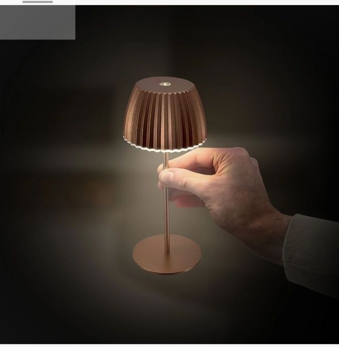 Lampa de Lumina pentru cina. pe USB c reincarcabila tine 24 h c noua in cutie