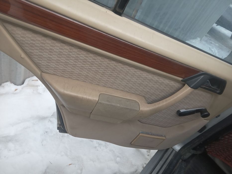 Продам 124 мерседес на запчасти