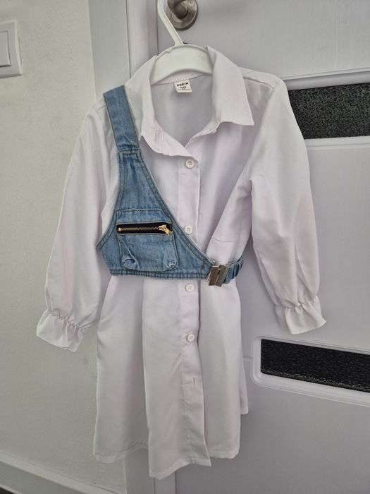 Rochita/camasa cu accesorii de blugi