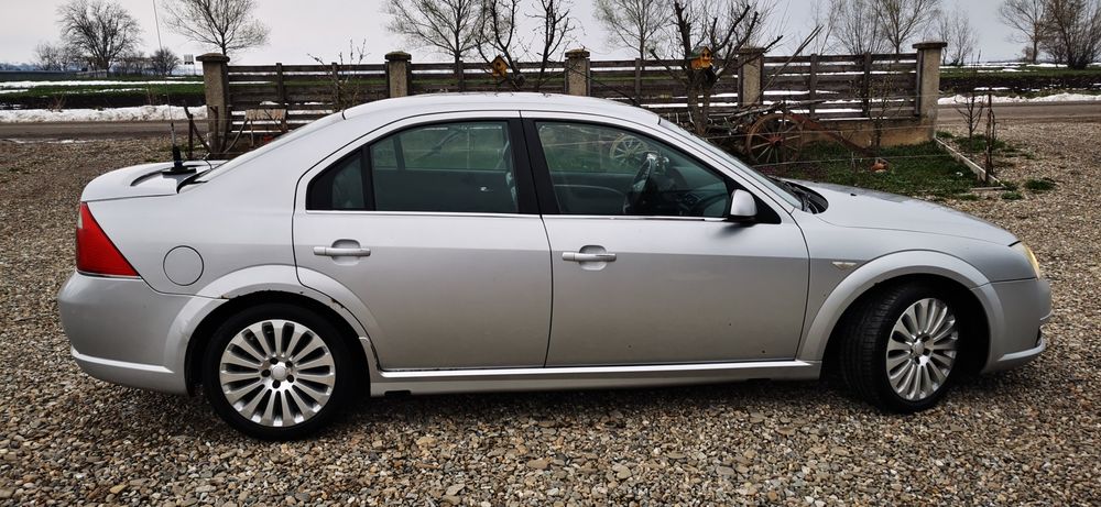 vând,dezmembrez mondeo 2.2 tdci. orice piesă disponibila.