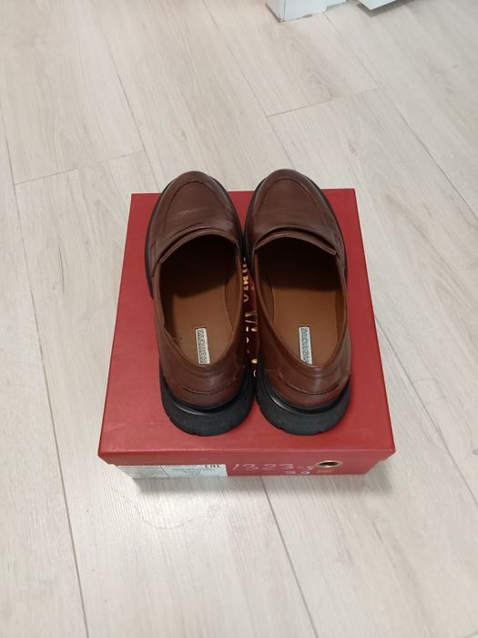 Продам новые кожаные лоферы