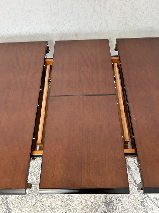 Стол для гостиной