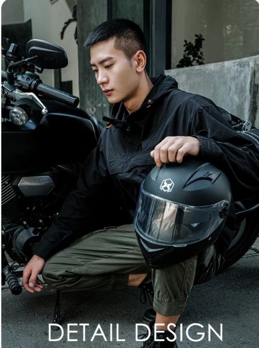 Мотошлем черный ##