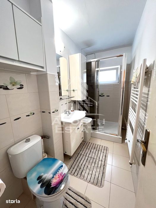 Apartament cu 3 camere de inchiriat, centrala proprie, Girocului