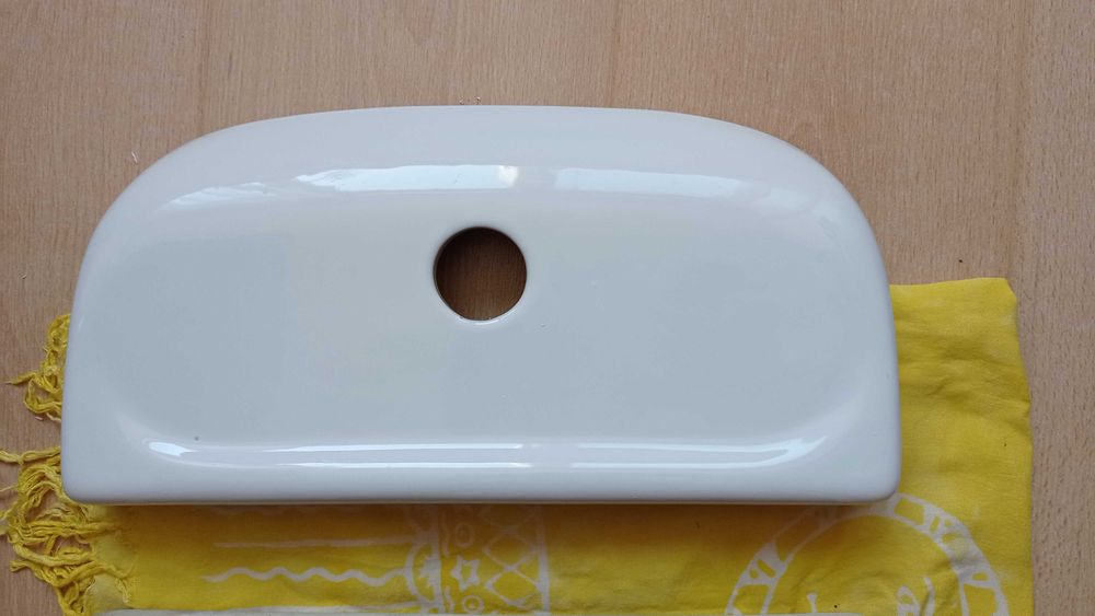 Тоалетно казанче- керамично