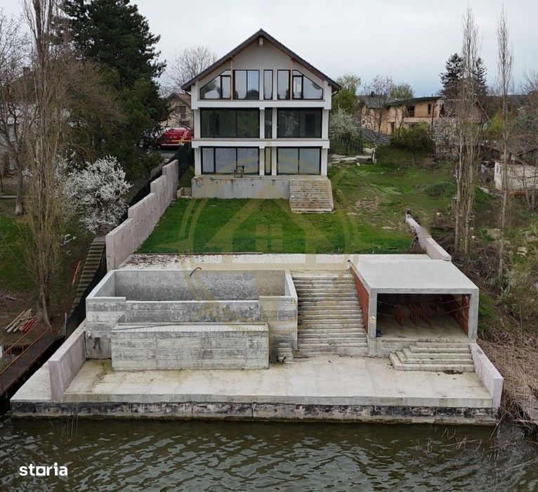 Dom00448 - vila cu piscina infinity si iesire la lacul snagov