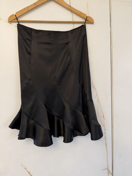 Costum satinat cu fusta
