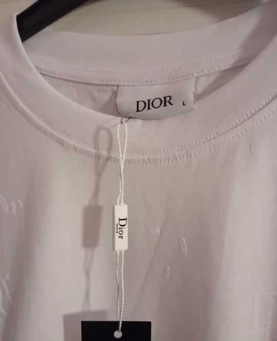 Чисто нова оригинална тениска Cristian Dior