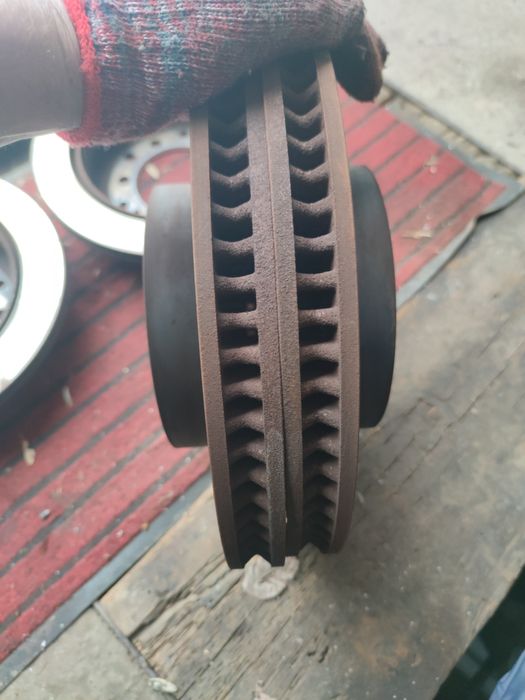 Тормозные диски Тоёта Прадо 120 ,150