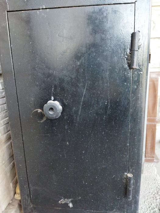 Сейф металлический советский