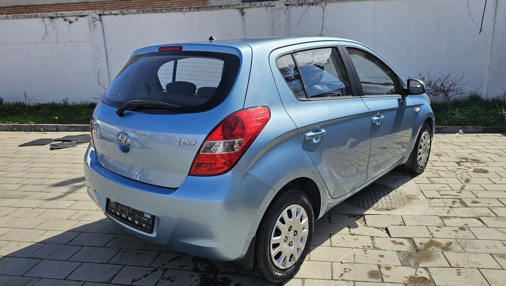 Hyundai i20  1.2 Benzină  An 2010